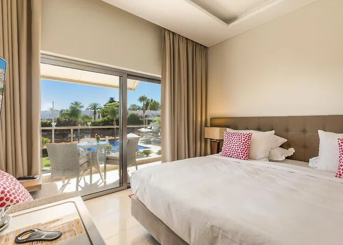Caneiros Luxury House & Suites